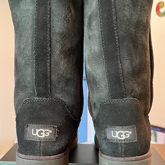 UGG Australia Authentic Classic Short Women's Boots Black Suede Size 6 - Picture 5 of 6